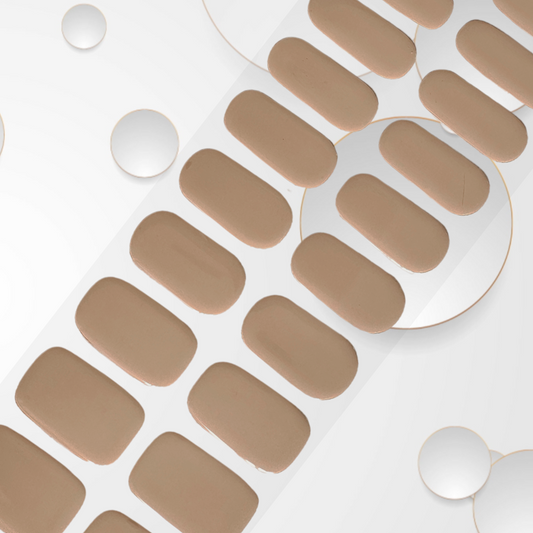 BIRTHDAY SUIT DIY Gel Manicure Kit 20pc, neutral, nude, classic, elegant, no UV light, vegan, cruelty-free