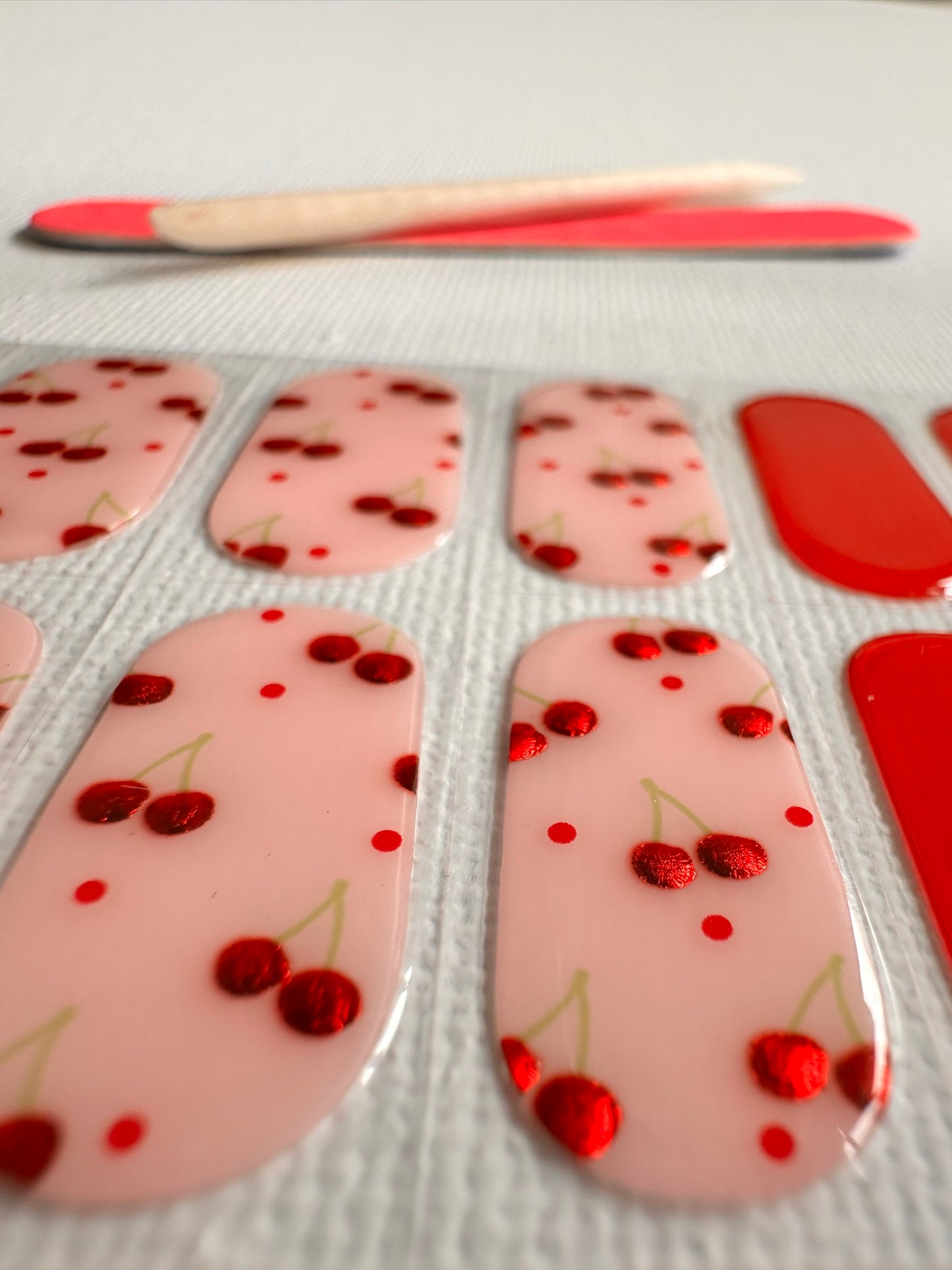 CHERRY Long-Lasting Gel Nail Sticker Kit - Vegan, Cruelty-Free, and Non-Toxic