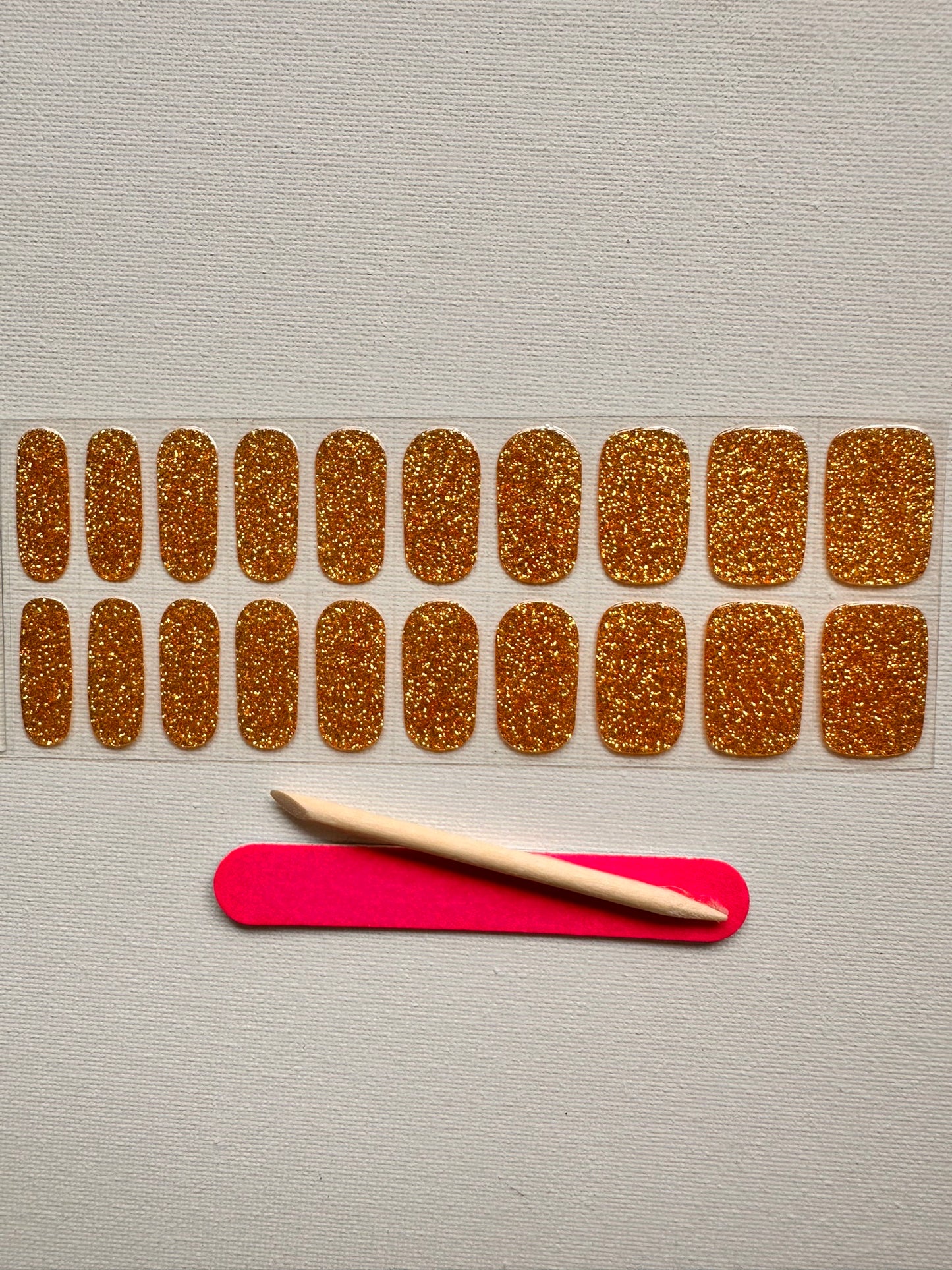 SUGAR BABE GOLD CHLOE 20pc Vegan Nail Sticker - Eco-Friendly & Non-Toxic