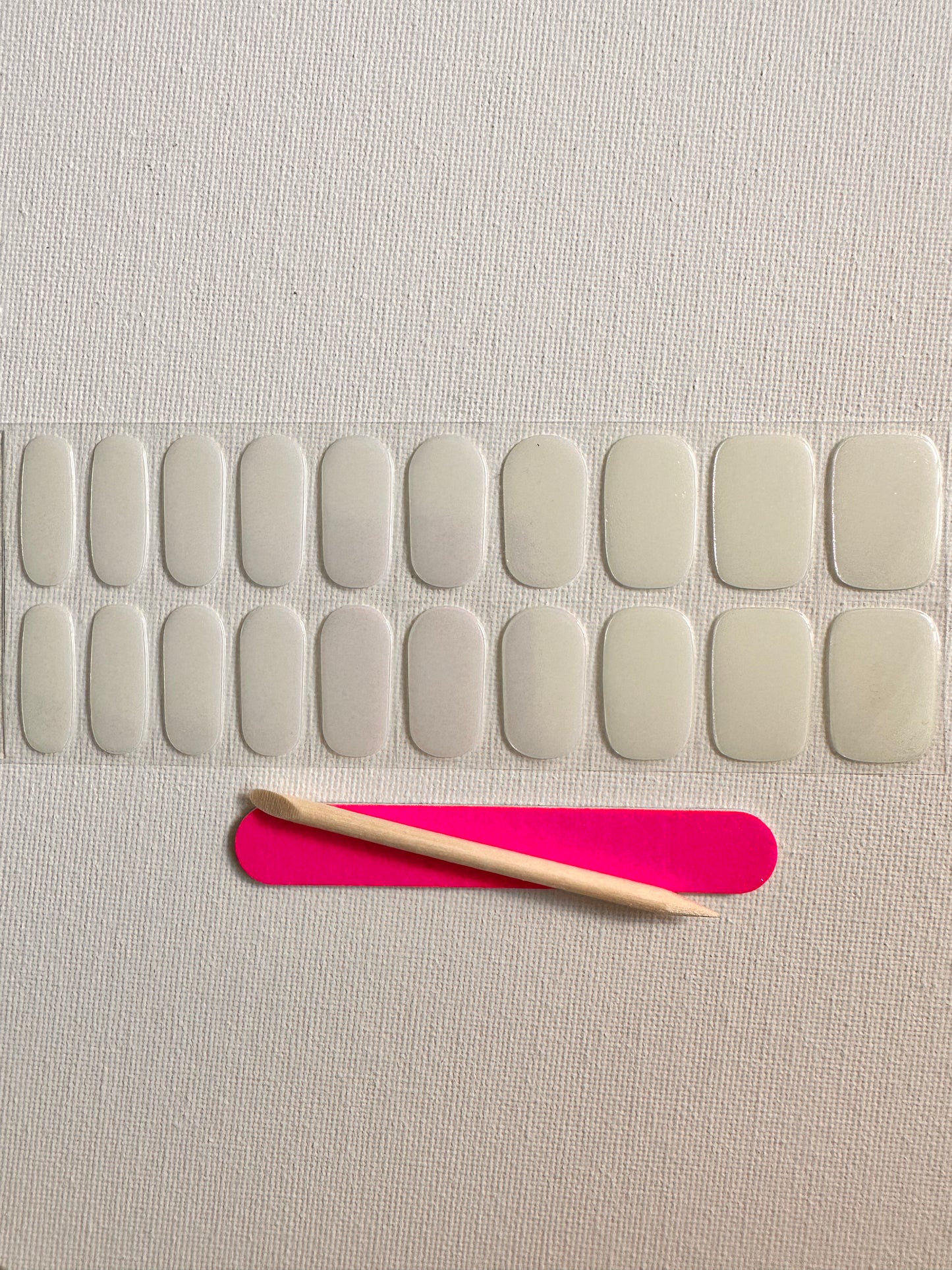 HER DAY PEARLESCENT 20pc Vegan Gel Nail Sticker - Eco-Friendly & Non-Toxic