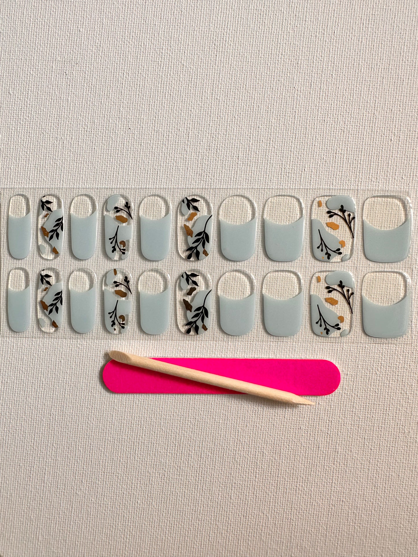 TWIGGY 20pc Long-Lasting Gel Nail Sticker Kit - Vegan, Cruelty-Free, and Non-Toxic