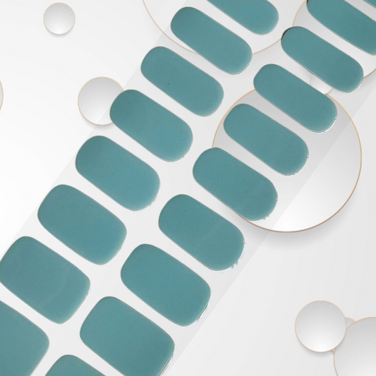 I SEE BLUE OCEAN EYES pale blue Peel-Off Gel Nail Stickers - Easy Removal, LED Light, Vegan & Cruelty-Free