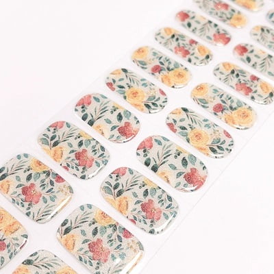 Nail Box Cup Day Yellow and red roses with green leaves on white