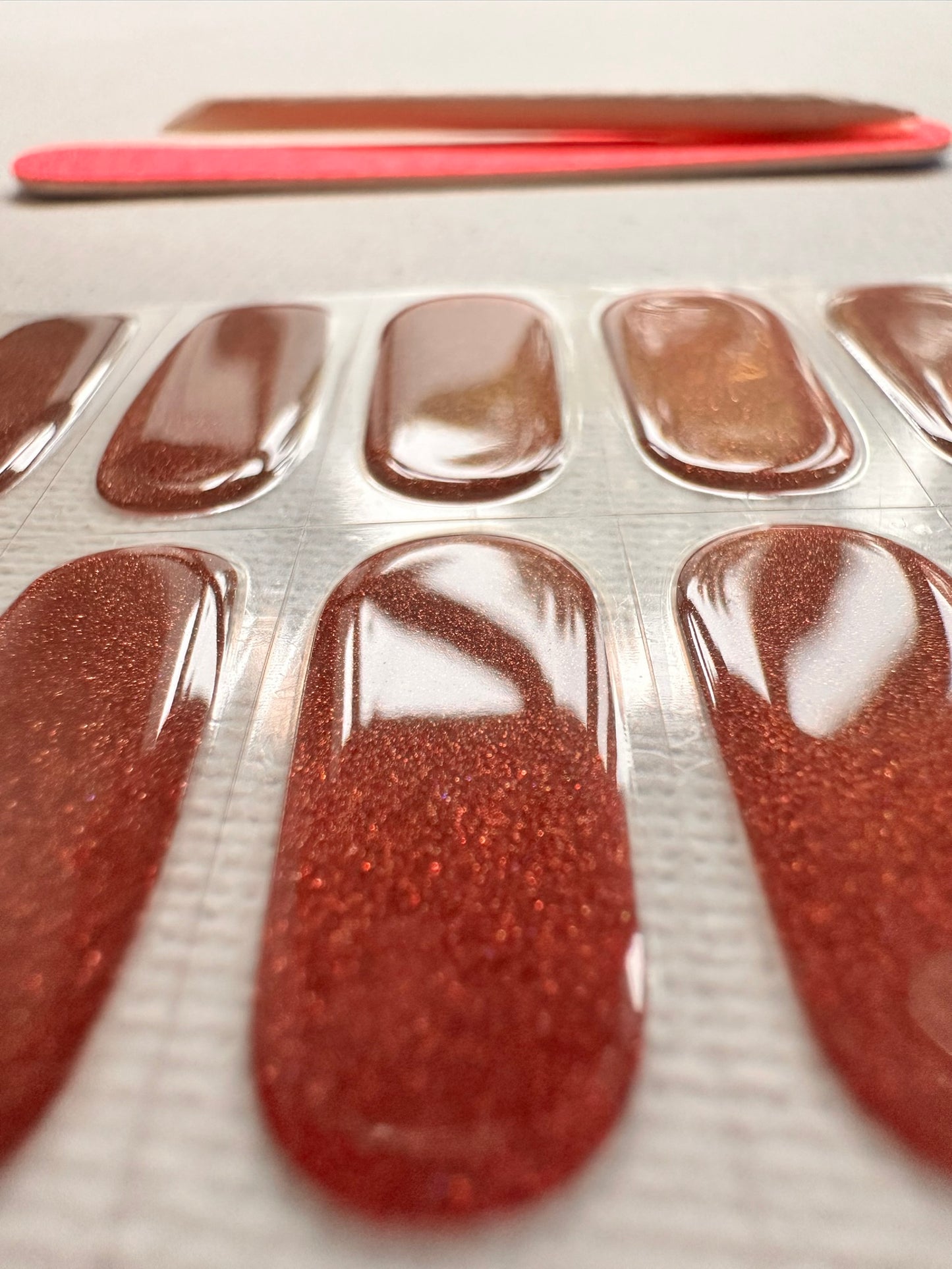 PIXY DUST PLUM 20pc Long-Lasting Gel Nail Sticker Kit - Vegan, Cruelty-Free, and Non-Toxic