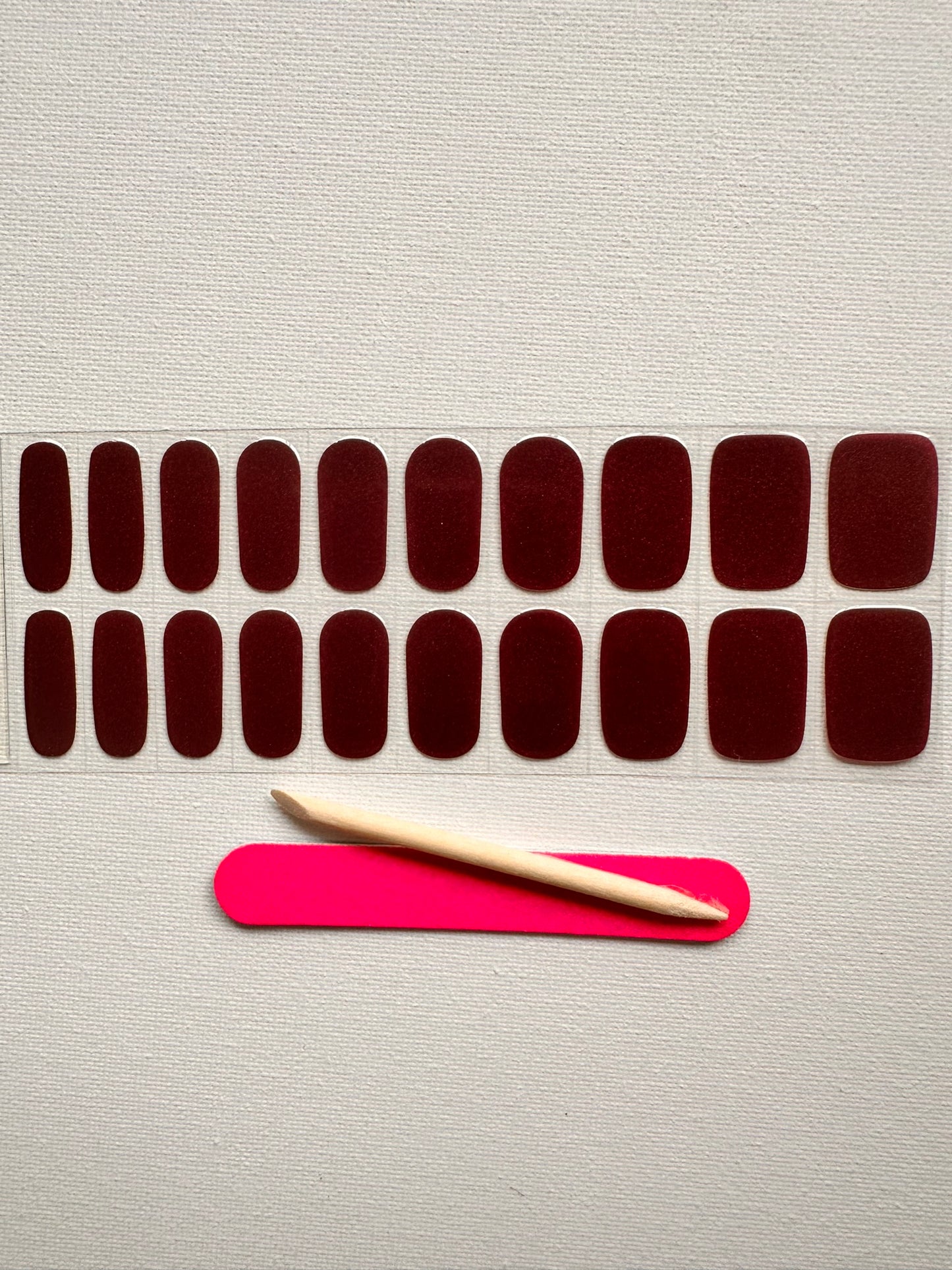 PIXY DUST PLUM 20pc Long-Lasting Gel Nail Sticker Kit - Vegan, Cruelty-Free, and Non-Toxic